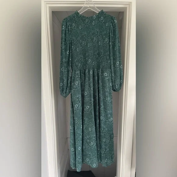 green emerald velvet dress Green Floral Short Sleeve Midi Dress - All Dresses